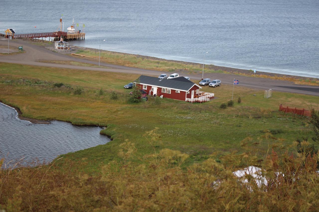 The Viking Country Club Guest House Hjalteyri Exterior photo
