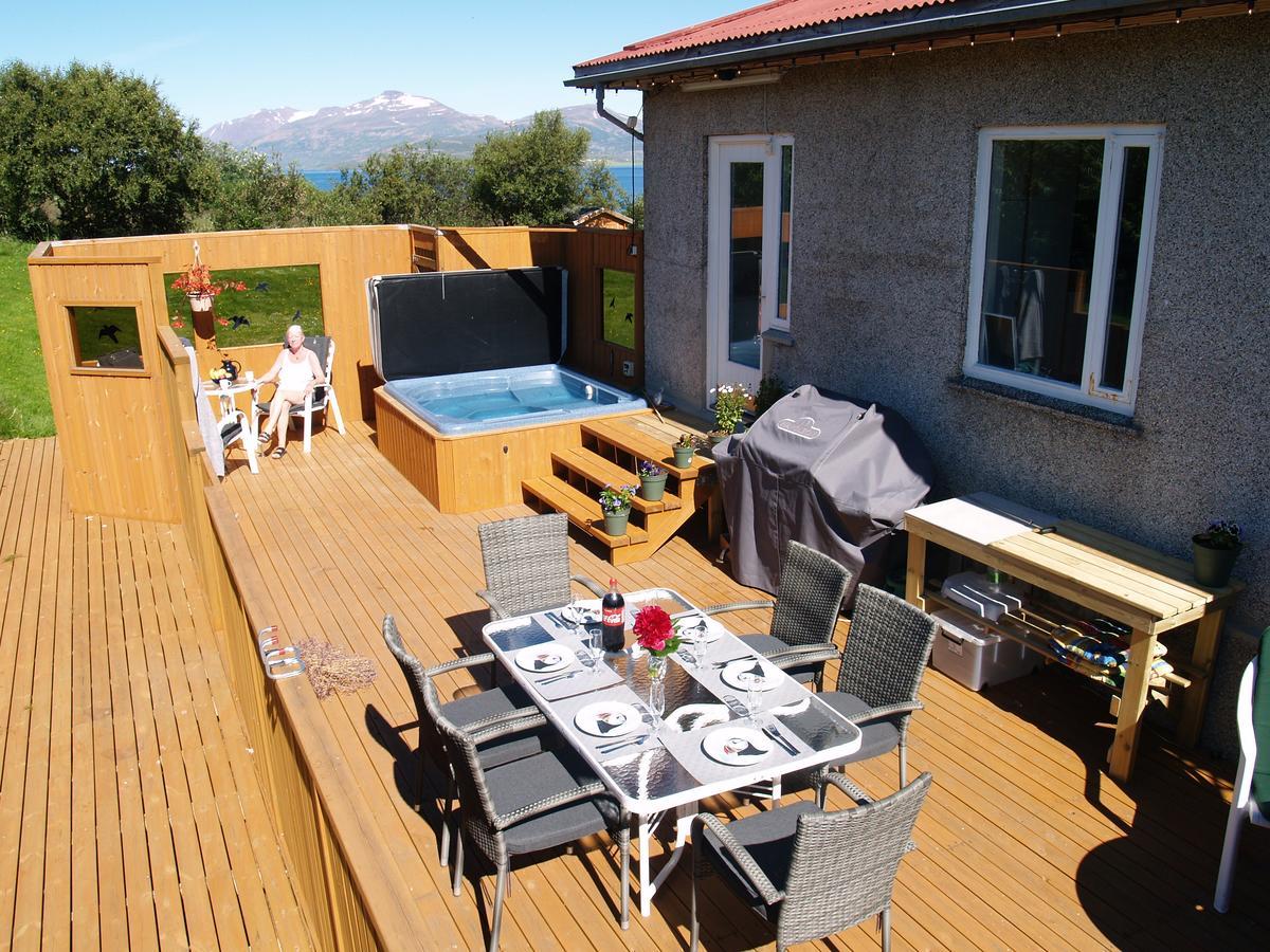 The Viking Country Club Guest House Hjalteyri Exterior photo
