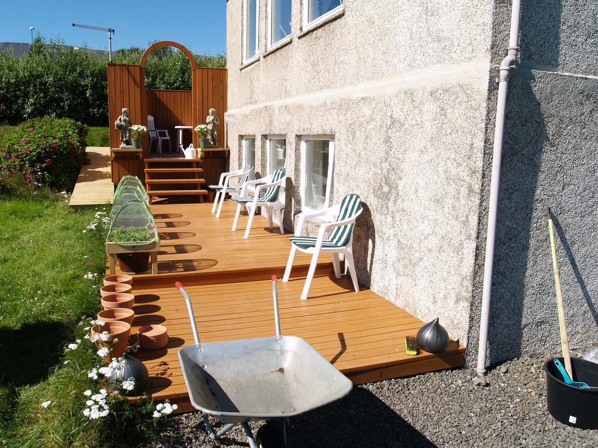 The Viking Country Club Guest House Hjalteyri Exterior photo