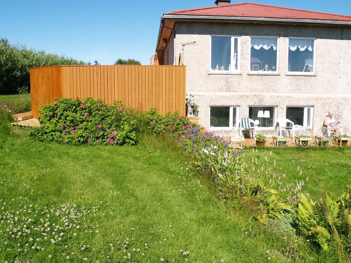 The Viking Country Club Guest House Hjalteyri Exterior photo